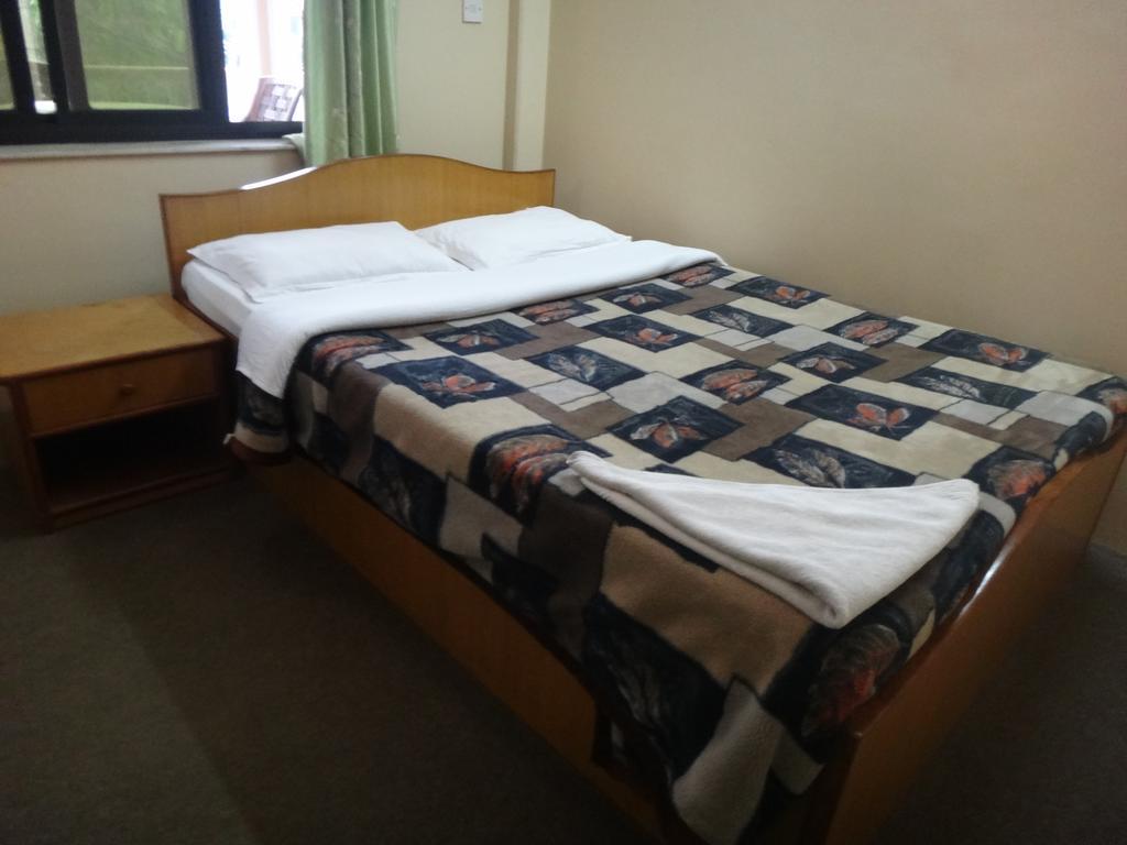 Hotel Diplomat Pokhara Habitación foto