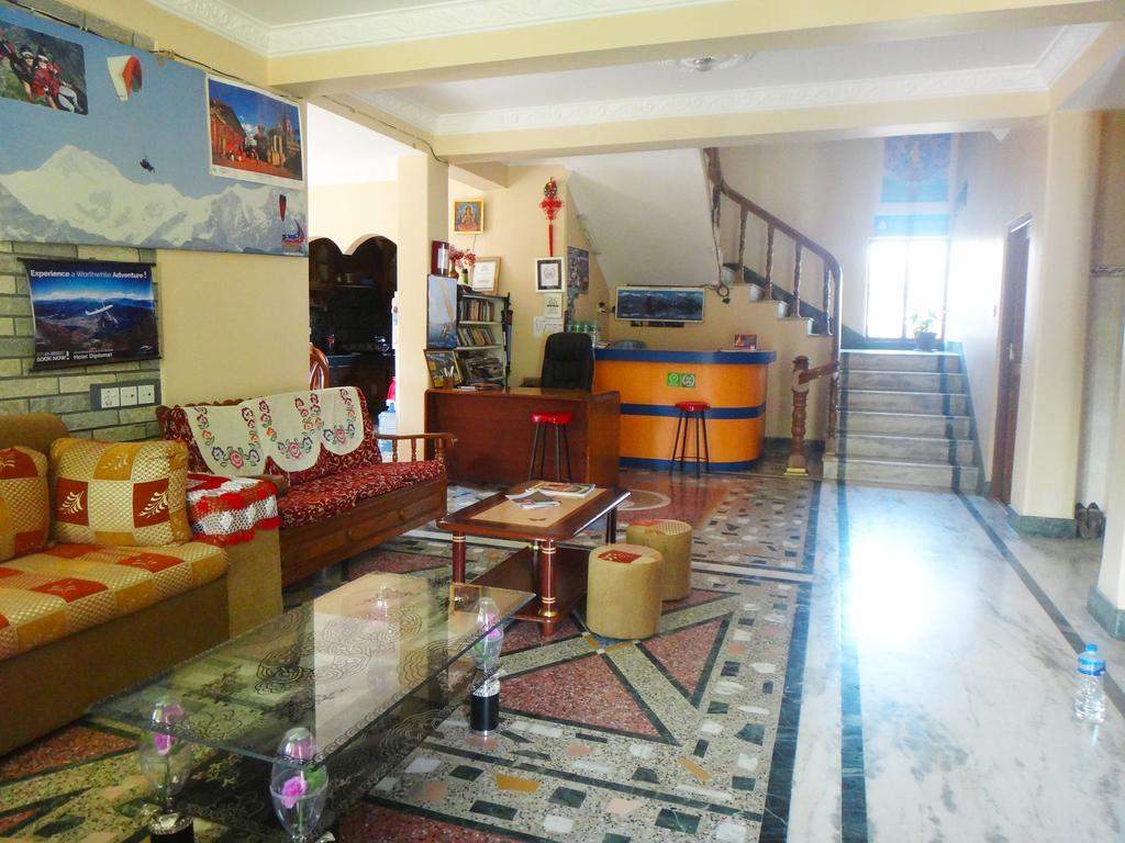 Hotel Diplomat Pokhara Exterior foto