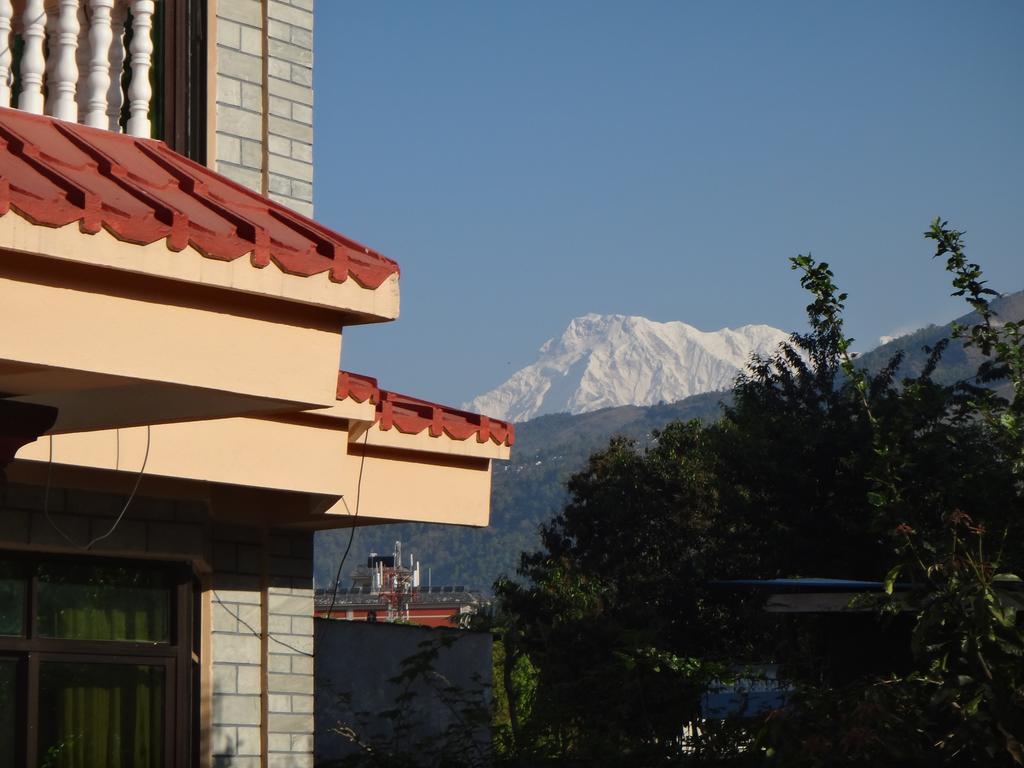 Hotel Diplomat Pokhara Exterior foto