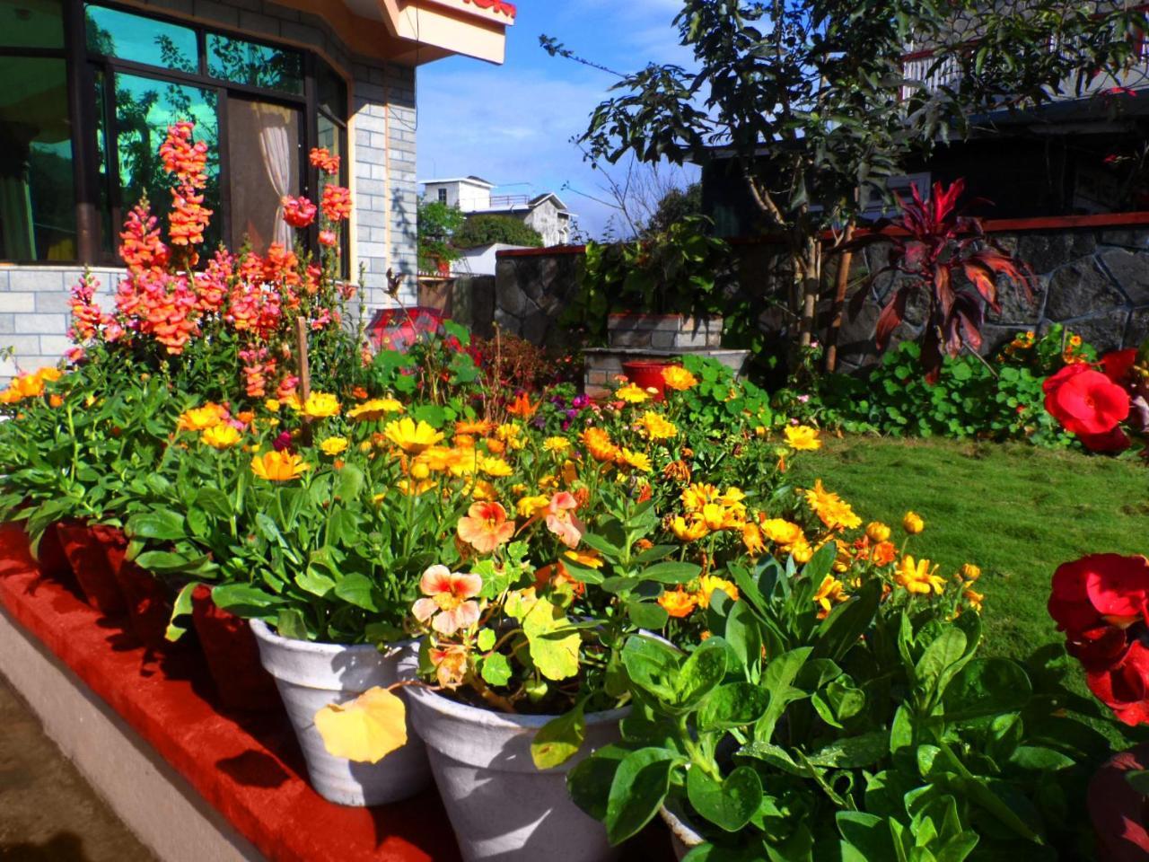 Hotel Diplomat Pokhara Exterior foto
