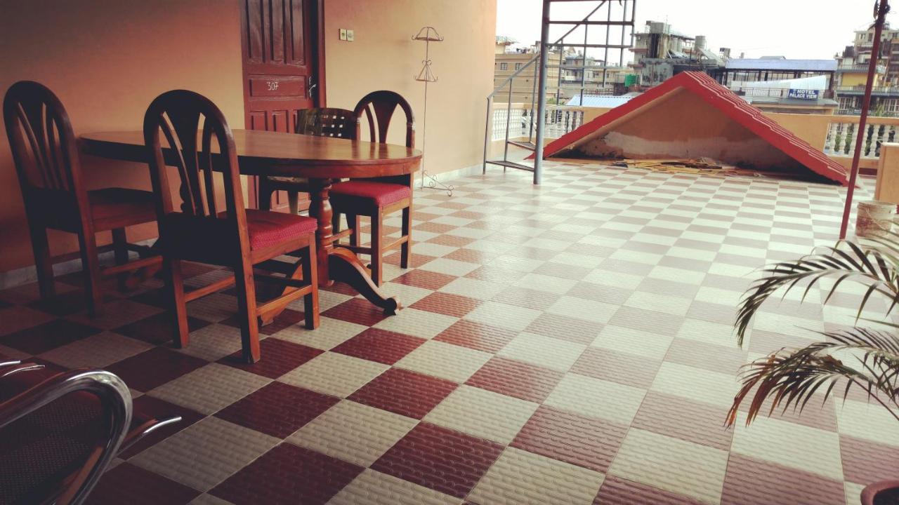 Hotel Diplomat Pokhara Exterior foto