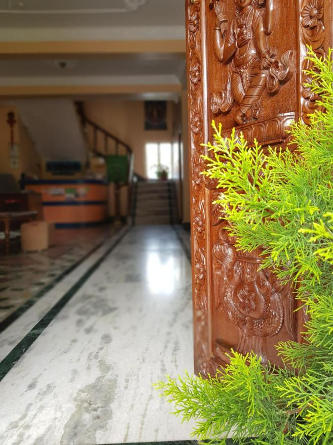 Hotel Diplomat Pokhara Exterior foto
